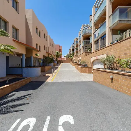 Apartamento Con Terraza Y Piscina A 500M Playa De Esquinzo Apartment *